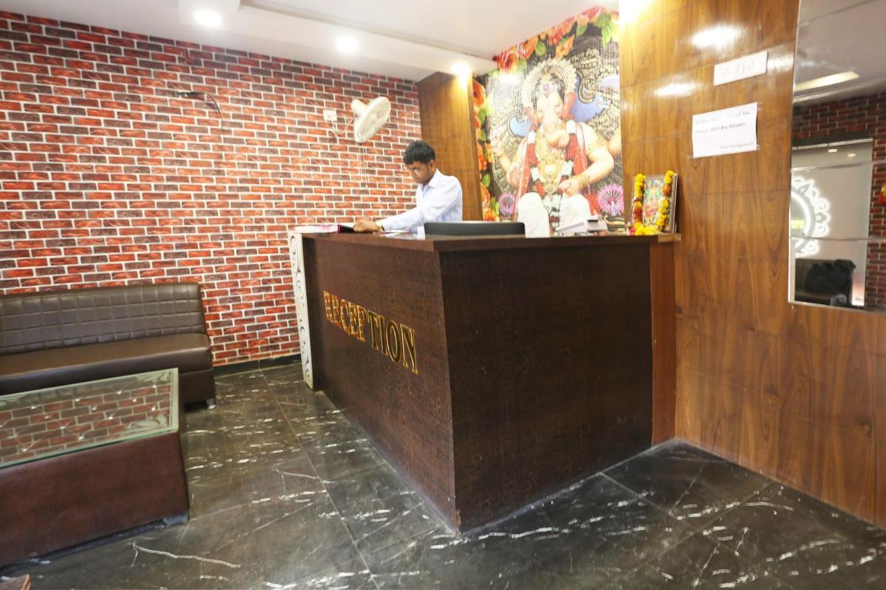 Oyo Flagship 43897 Redstone Hotel Gwalior Exterior foto